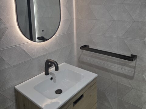 Towel Rails & Rings