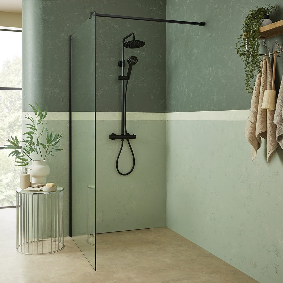 Katrine 8mm Wetroom Screen with Profile Pack & Bracing Bar 600mm