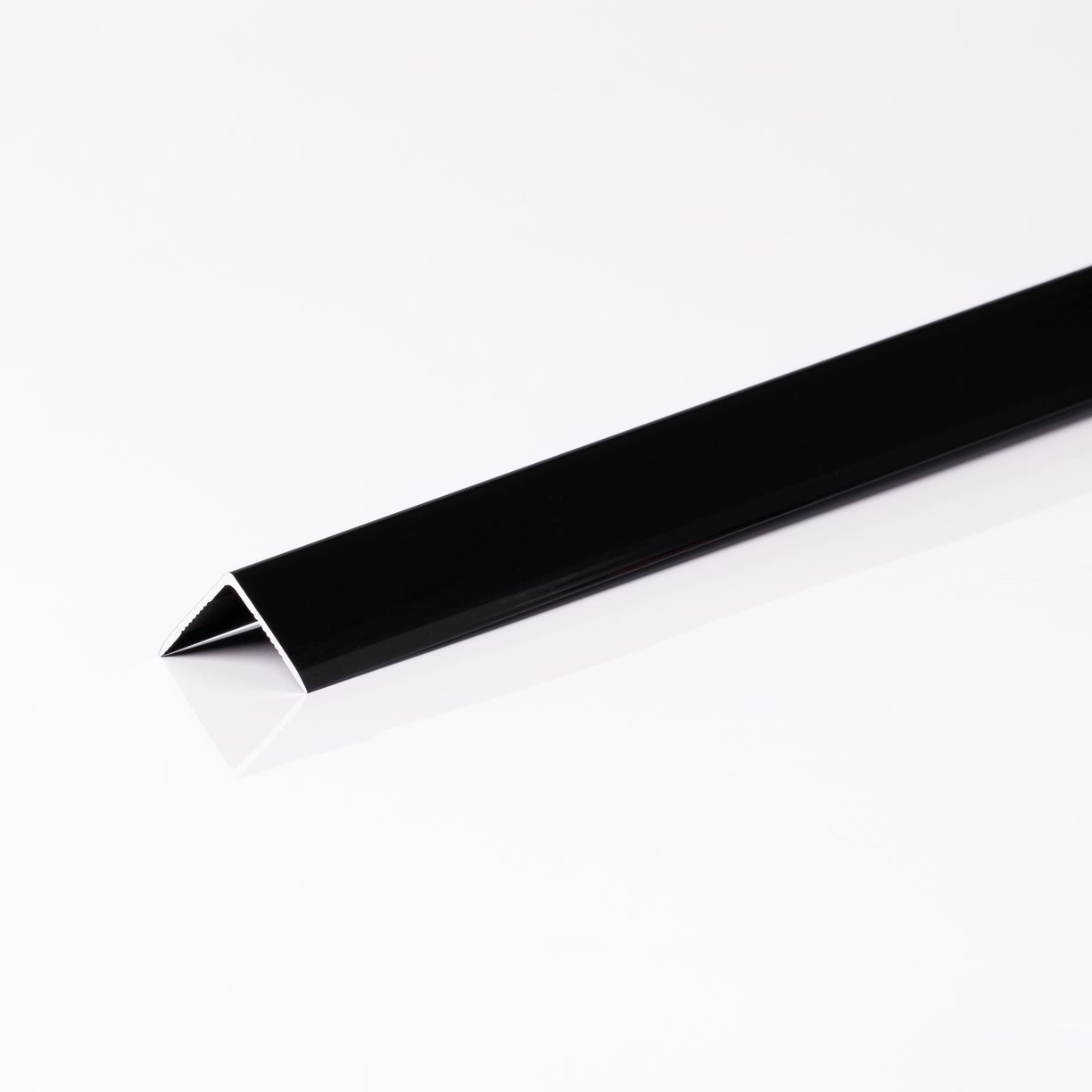 20 x 20mm Metal Angle 2.7m