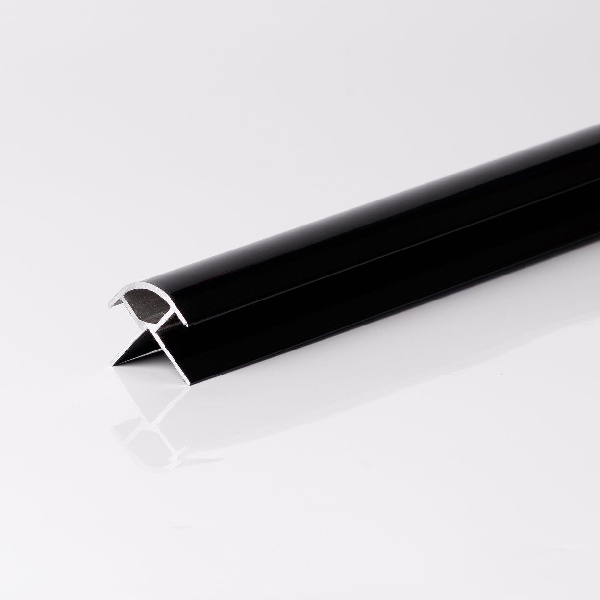 10mm Aluminium External Corner Trim - 2.4m