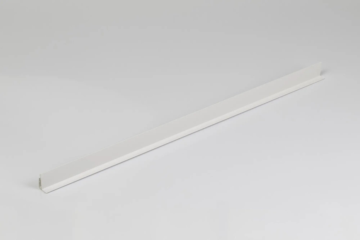 3mm White F Corner Trim - 3m