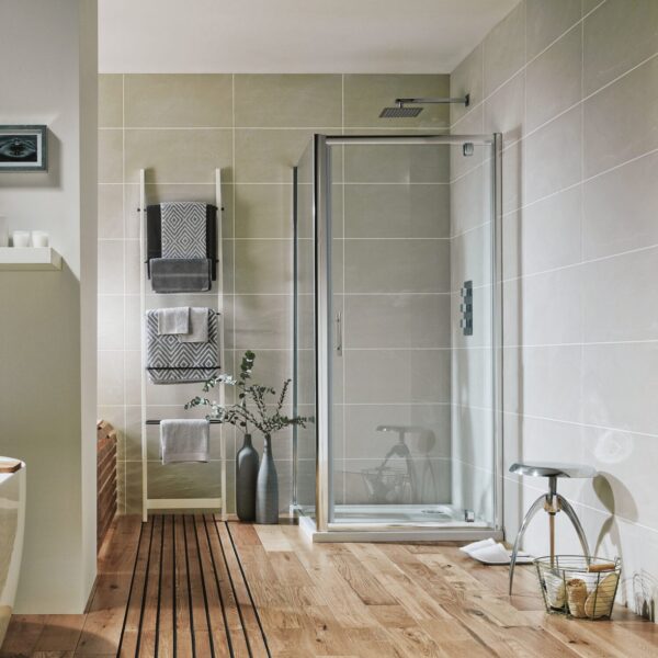 Korra Pivot Door 900mm